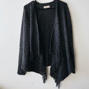 Holister sweater